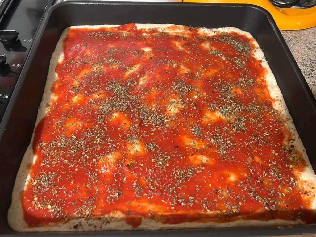 Pizza con lievito madre, la mia ricetta per un impasto soffice e digeribile 2 Pizza con lievito madre